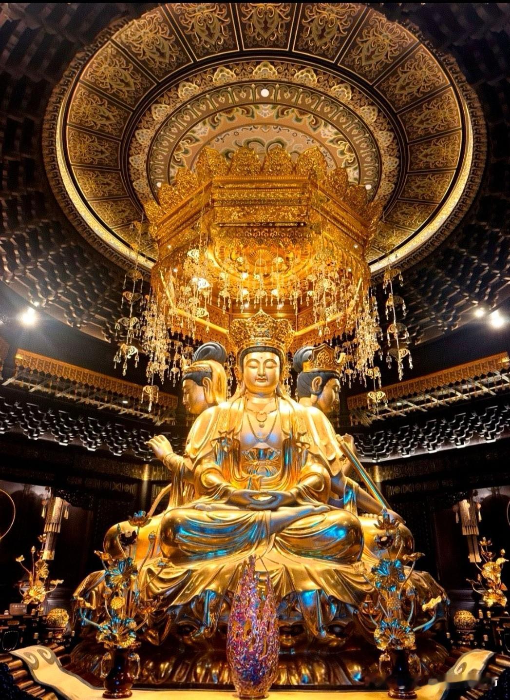 佛说，世间万物，各有其时。花开花落，月圆月缺，皆是天道自然。人生同样如此，得失起