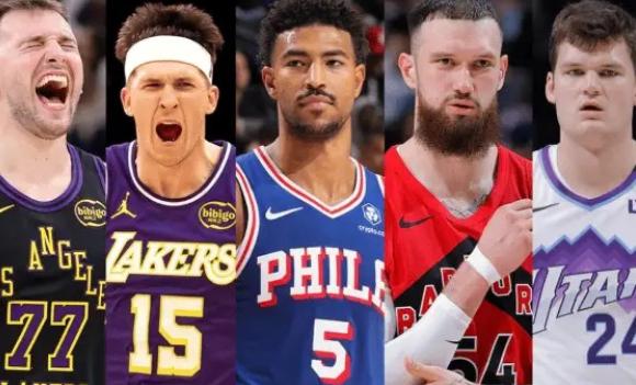 湖人被看衰，前NBA球员弗莱在一档播客节目中谈到了湖人围绕东契奇的建队配置，他说