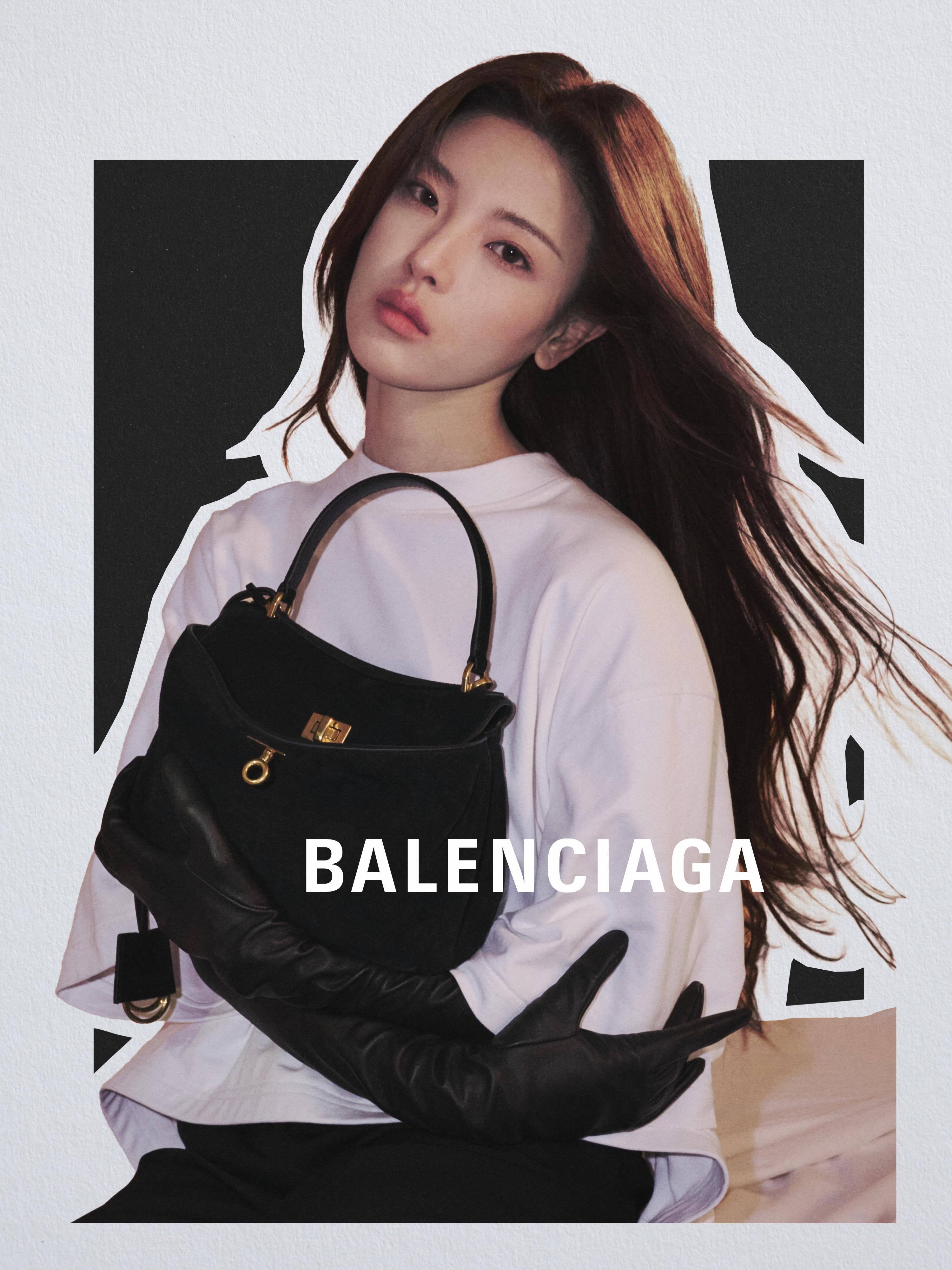 杨超越  超越更新了ins速➕🔥yang_cyyyyyy_ BALENCIAG