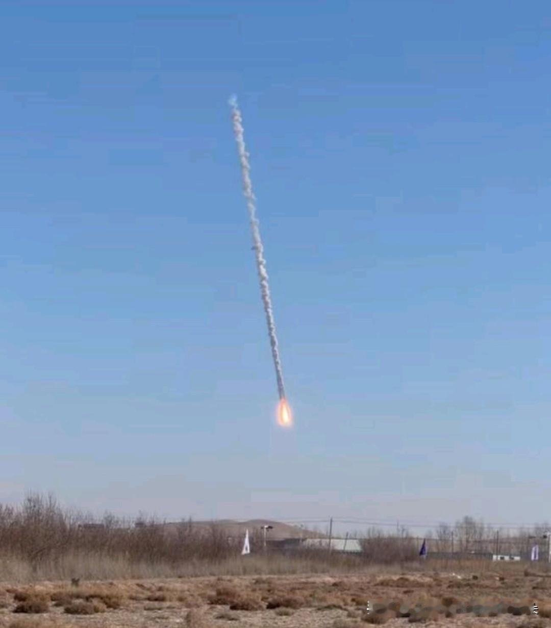 朱雀三号首飞入轨 回收验证留遗憾

快讯要点

- 时间：2025年12月3日