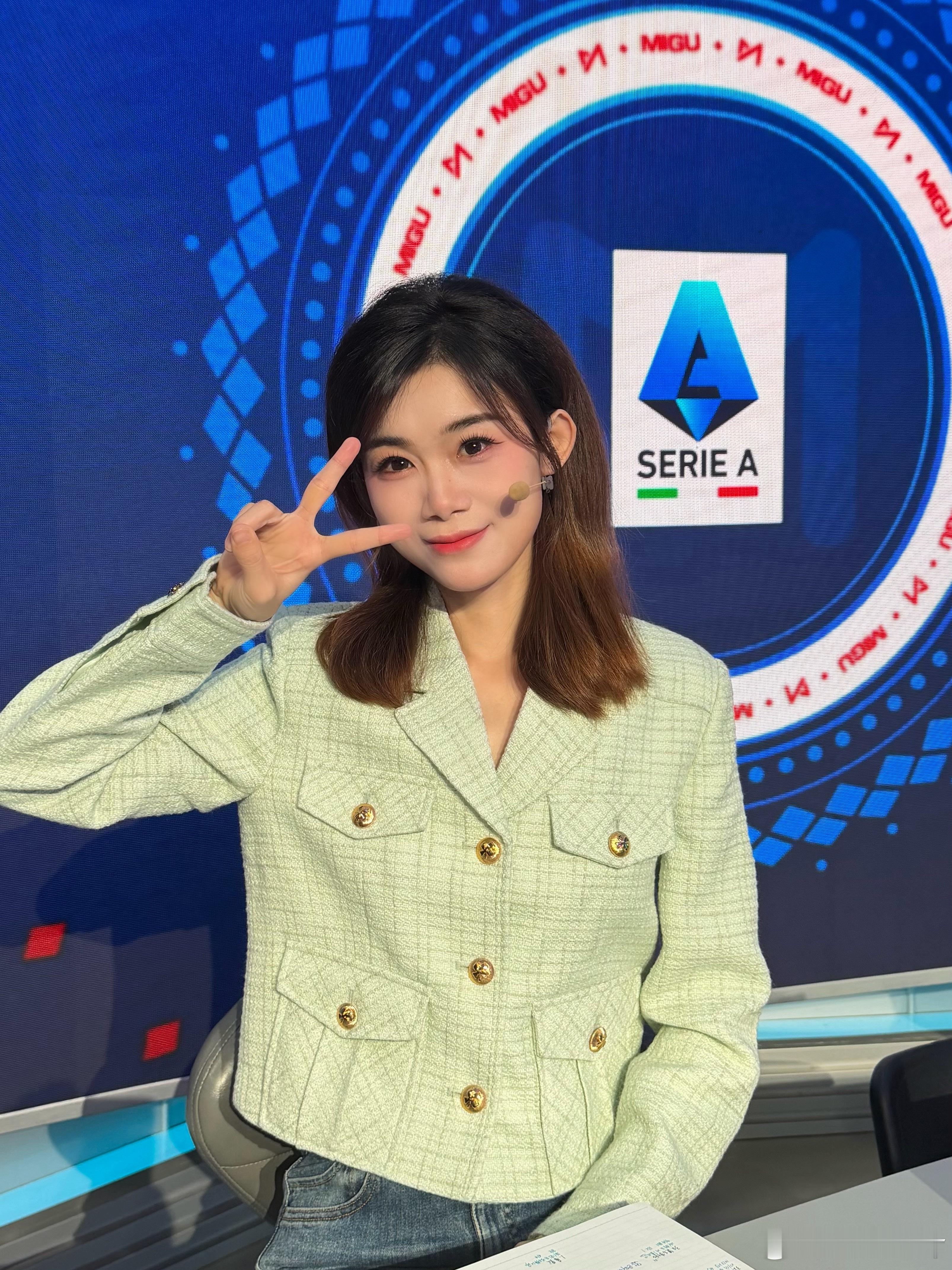 解说预告🎙️周六27:30阿森纳vs狼队，搭档贺宇，主持子琪周日22:30曼联