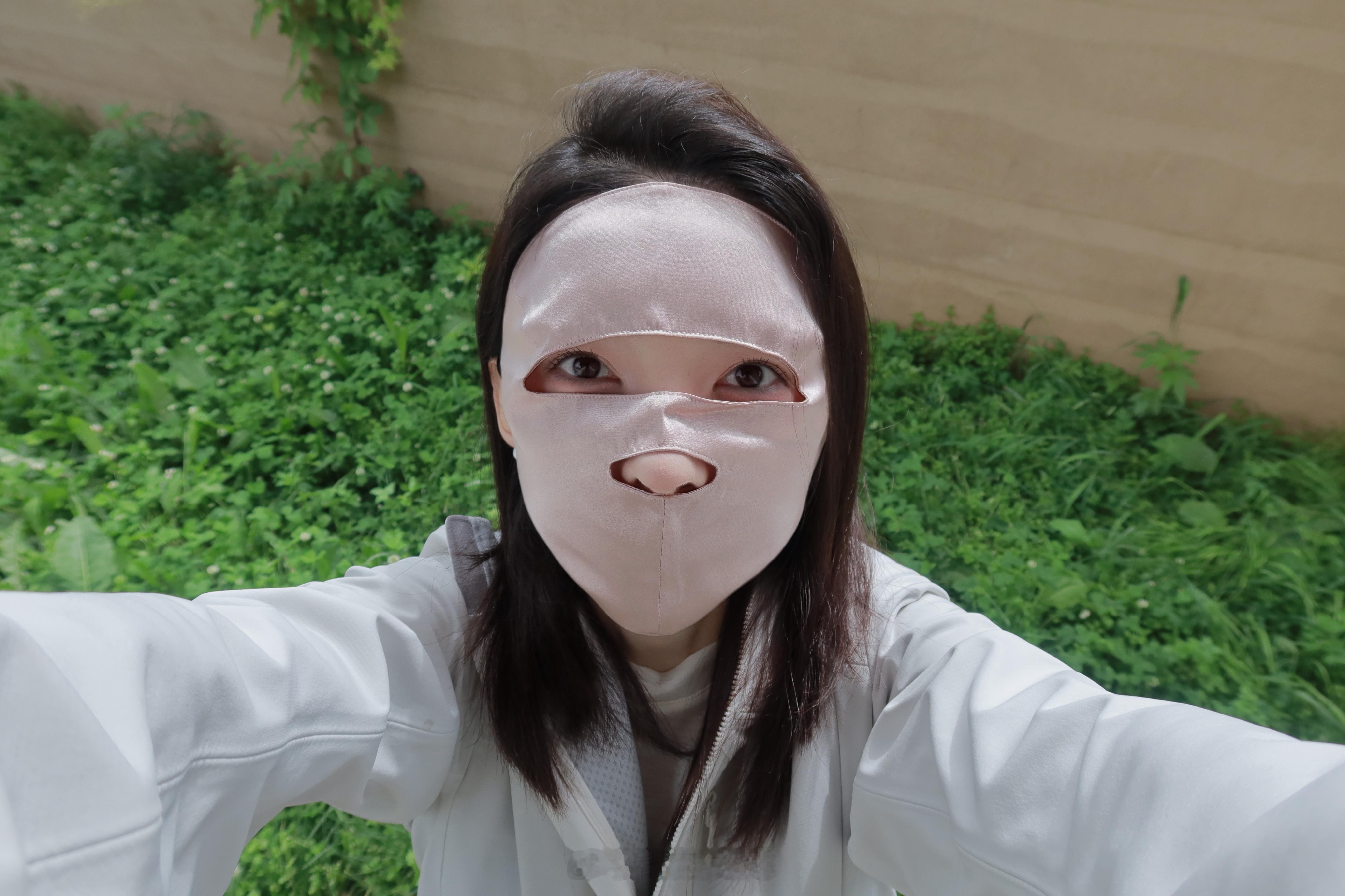 当我旅游不搞穿搭不为出片，我就会很舒服很放松。but我的真丝防晒面罩太丑了，我要