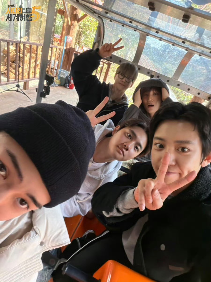 EXO爬梯子5 先行预告海报公开👑2月4日 PM 4:08 (KST) SMT