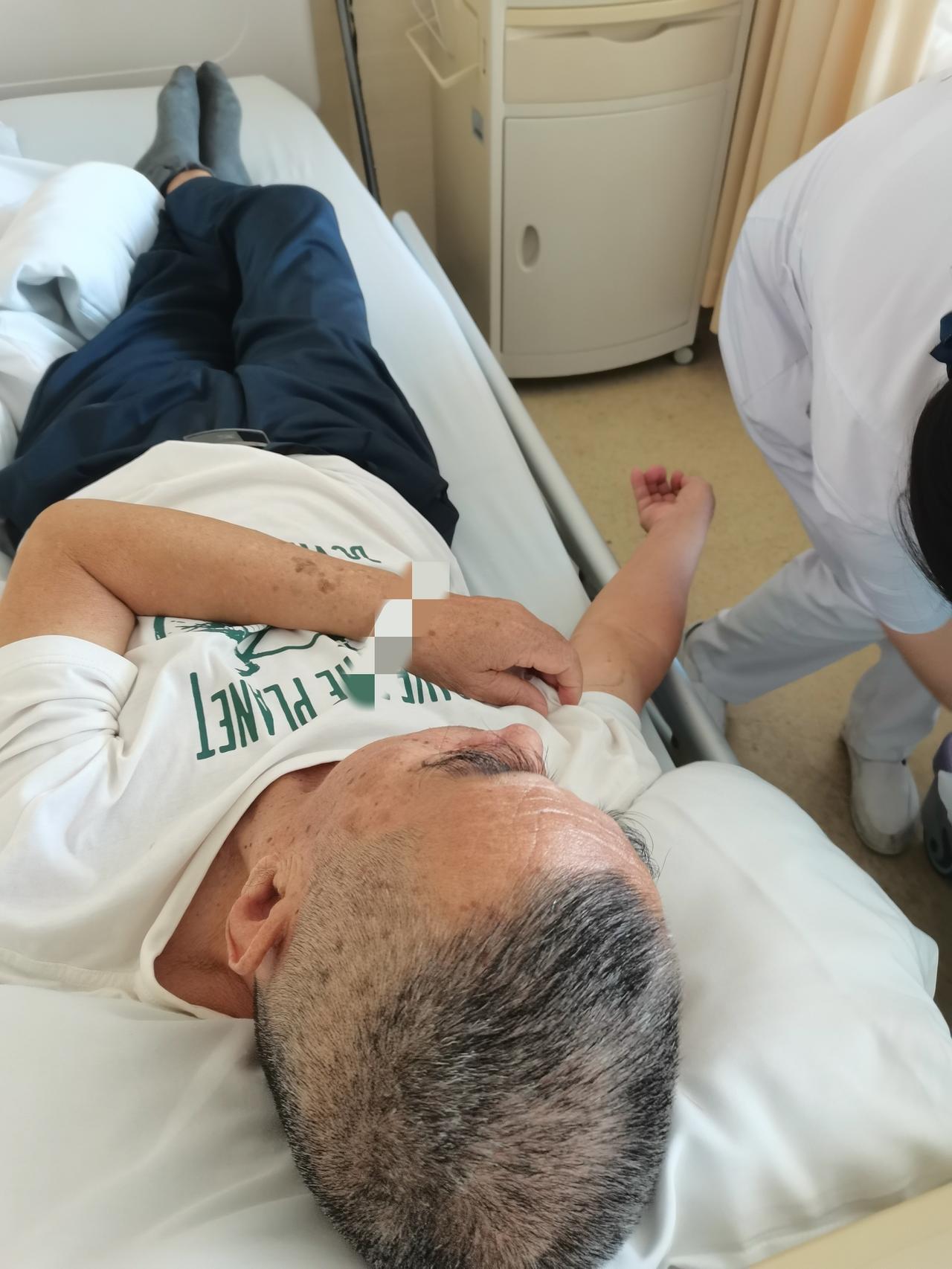 死神第三次来敲门！68岁父亲又要开始第二轮化疗了，21天一次，住院的时候没有床位