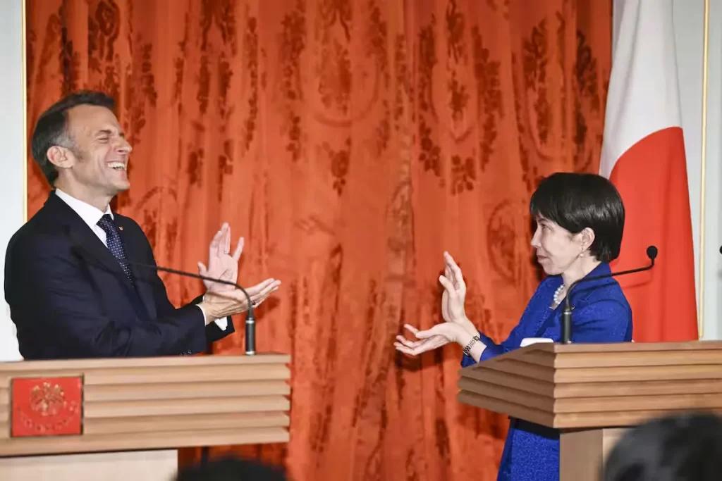 和高市使出“龟派气功”后，马克龙有点为难：中国误会怎么办？

马克龙的三天访日行