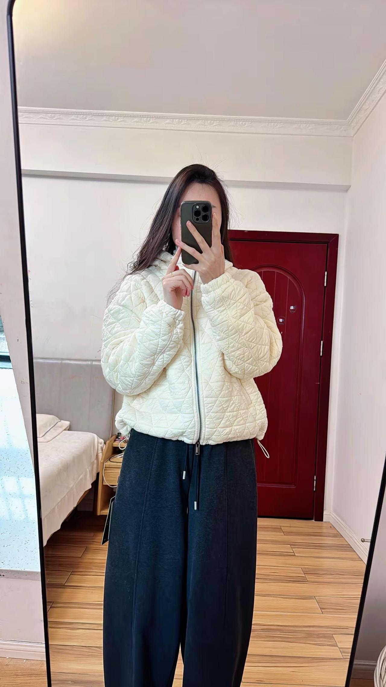 在能好好打扮的年纪就尽情打扮吧，毕竟青春很短随意穿搭 穿搭 今天穿什么