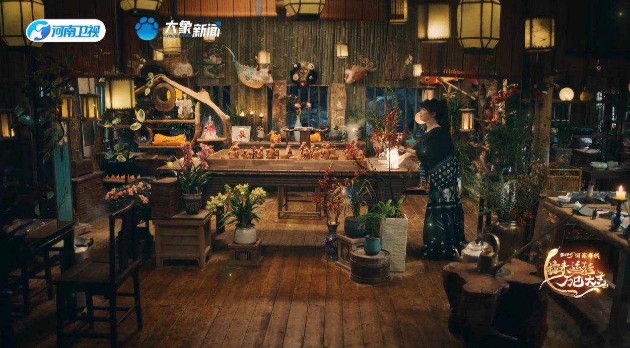 河南春晚李子柒奇幻非遗之旅   河南春晚1个市集25种非遗  从传统到现代，从市
