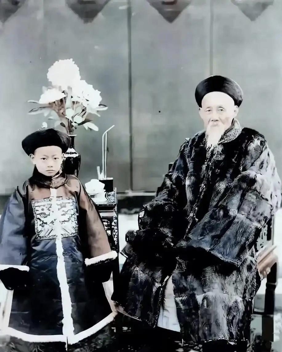 1904年，29岁的李征五被晚清军机大臣王文韶招为女婿，7年后他亲手推翻了岳父的