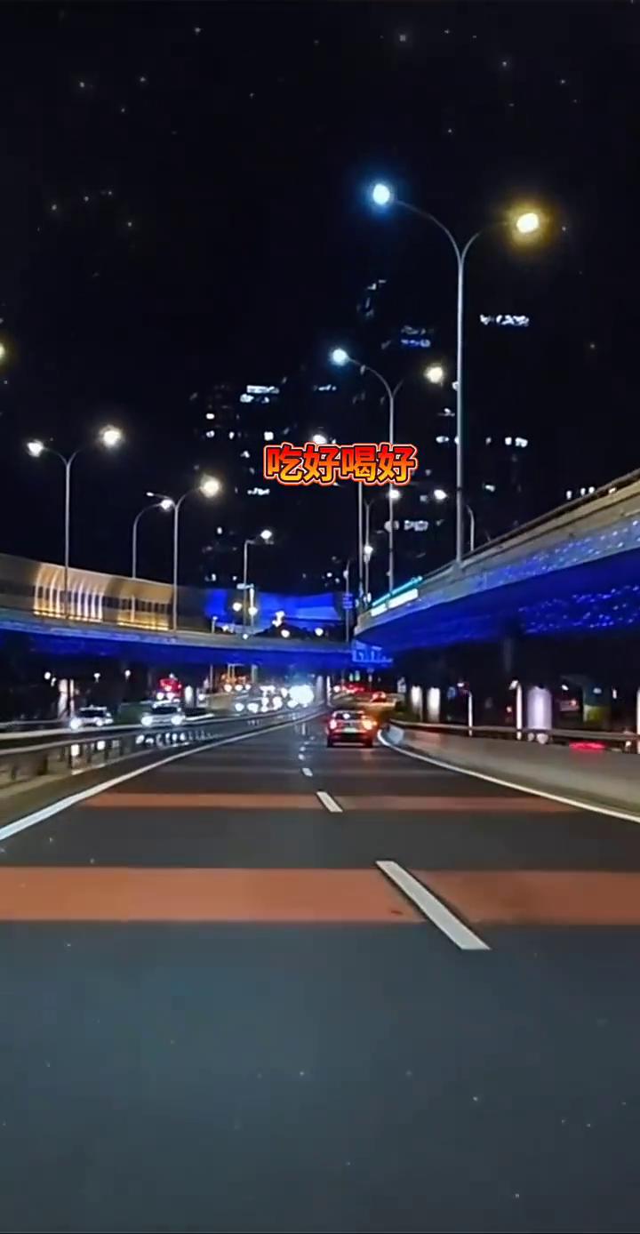 你还没活明白吗？还每天闹心吗？人这一辈子只有一件事是确定的，就是不管一个人活成什