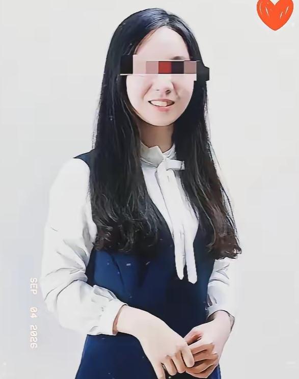 不查不知道 
一查才发现
这位武汉大学年轻的美女教授，居然和已婚的男导师是"特殊