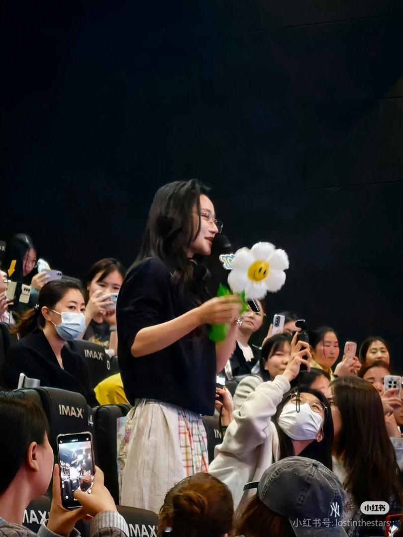 谢楠说蒋龙我为你而来谢楠何宣林浪姐放假来看蒋龙新片谁懂这份神仙友情！谢楠何宣林从