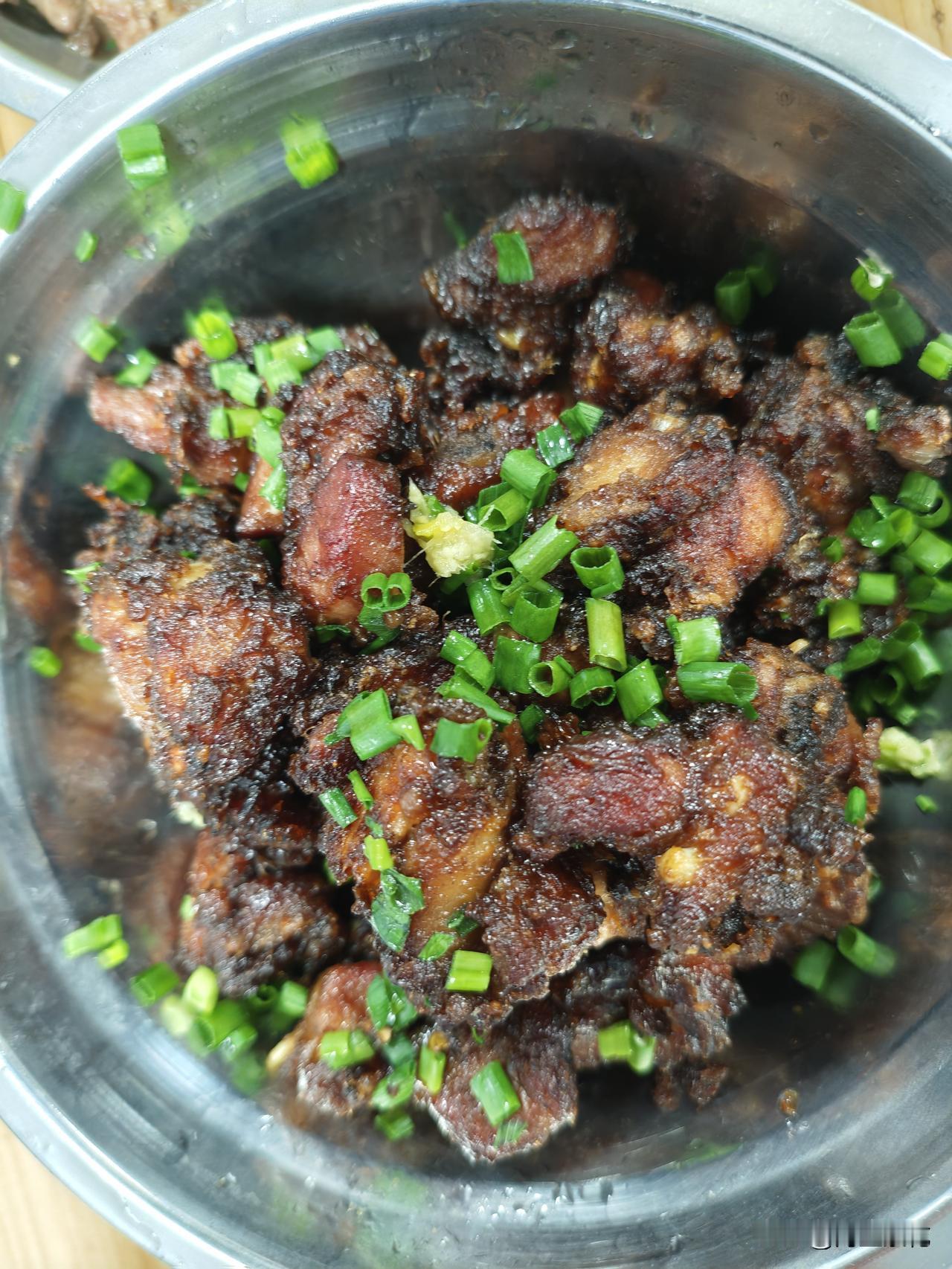 命好的女人，
身上都有这三个特征，
哪怕你占其中一个，
那么，
你也是值得恭喜的