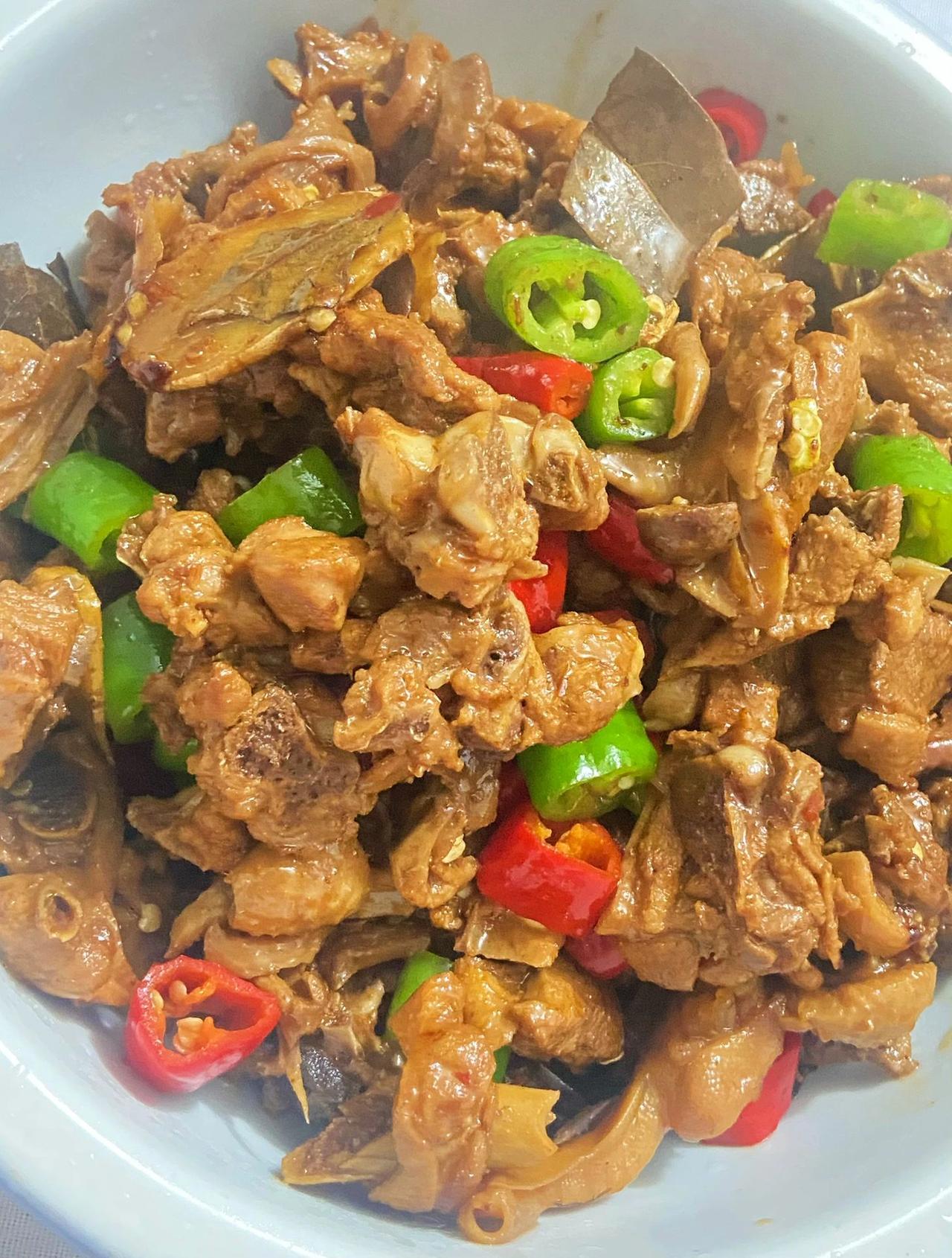 下酒菜必备！吃了还想吃！家庭版配方嘎嘎香！
每次想吃啤酒鸭都这样做，简单，好吃，