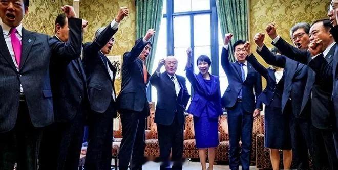 ⚠️日本彻底右转 ！！！从地缘战略的棋盘审视，日本政局的演变已非简单的政策调整，