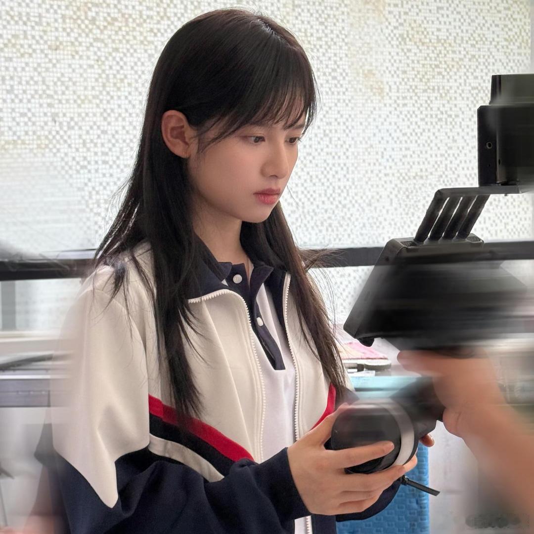 张婧仪抗剧张婧仪抗剧能力市场验证的有效播剧女演员张婧仪，《点燃我温暖你》热度口碑
