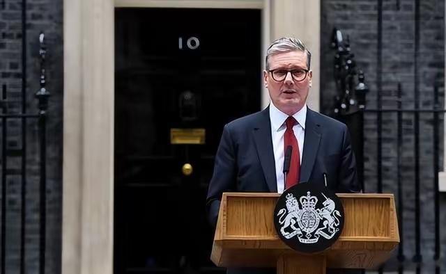 外交部回应斯塔默即将访华1月25日，奥尔波专机抵北京，开启四天访问。首日会见领导