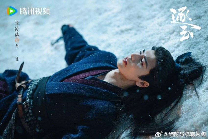 逐玉入侵了我的生活 走到哪都是逐玉！坐公交有人追剧，喝咖啡听到讨论剧情，现在全家