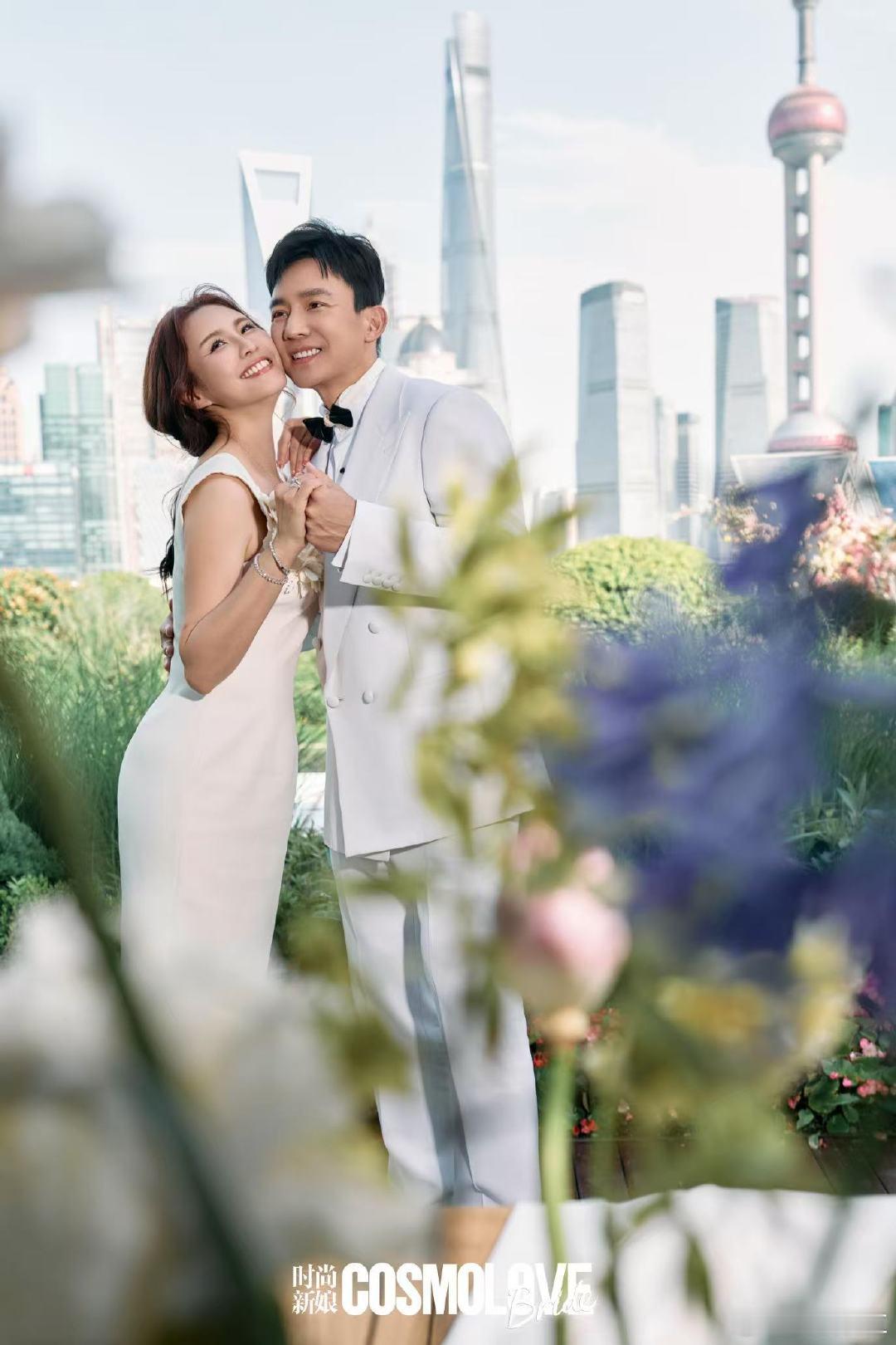 刘畊宏王婉霏18周年婚纱照 看到刘畊宏王婉霏18周年新婚纱照，我直接一整个柠檬精