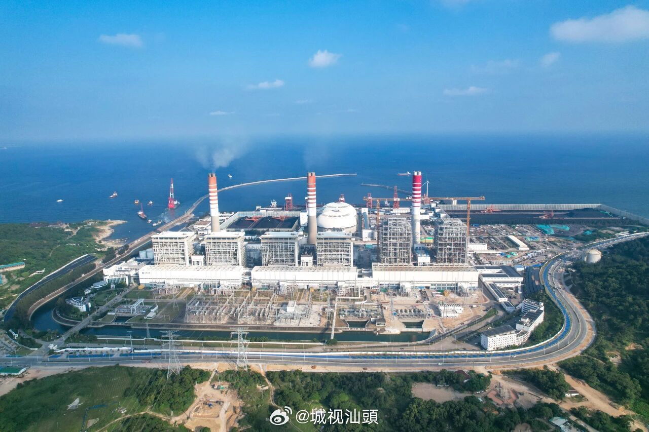 城视汕头 10月12日，华能海门电厂2×1000兆瓦机组扩建项目5号机组锅炉冲管