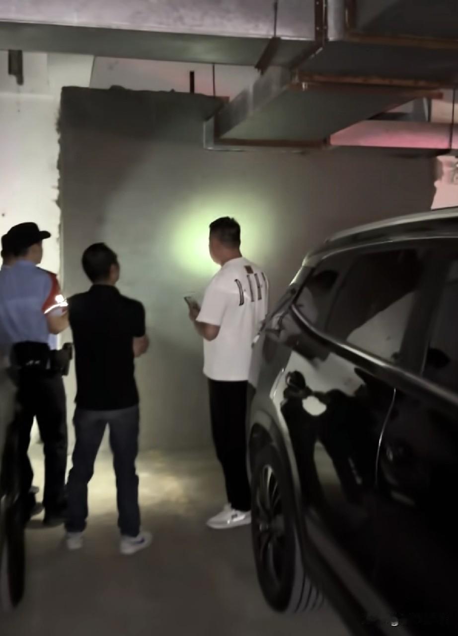 平时我们在生活中经常会遇到自己的车位被别人霸占，运气好的时候打个电话便下来挪车，