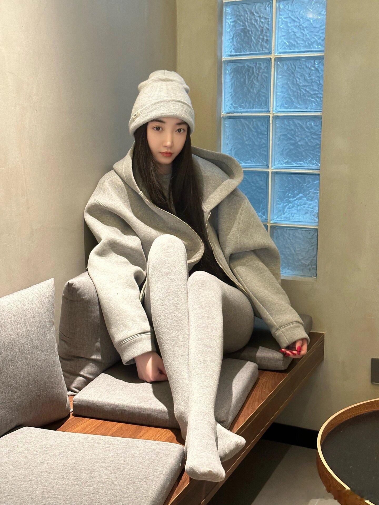 厚灰美 ​​​