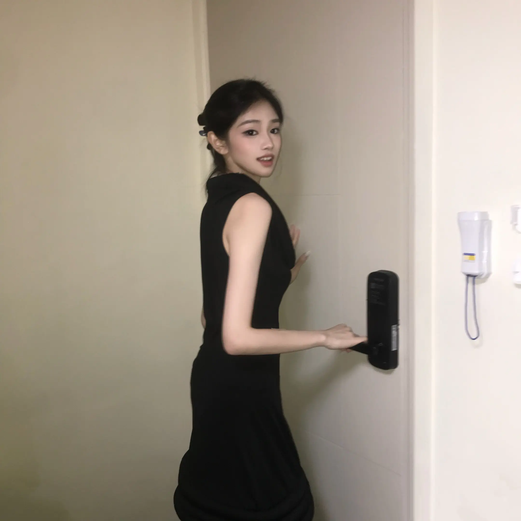 🖤🤍。