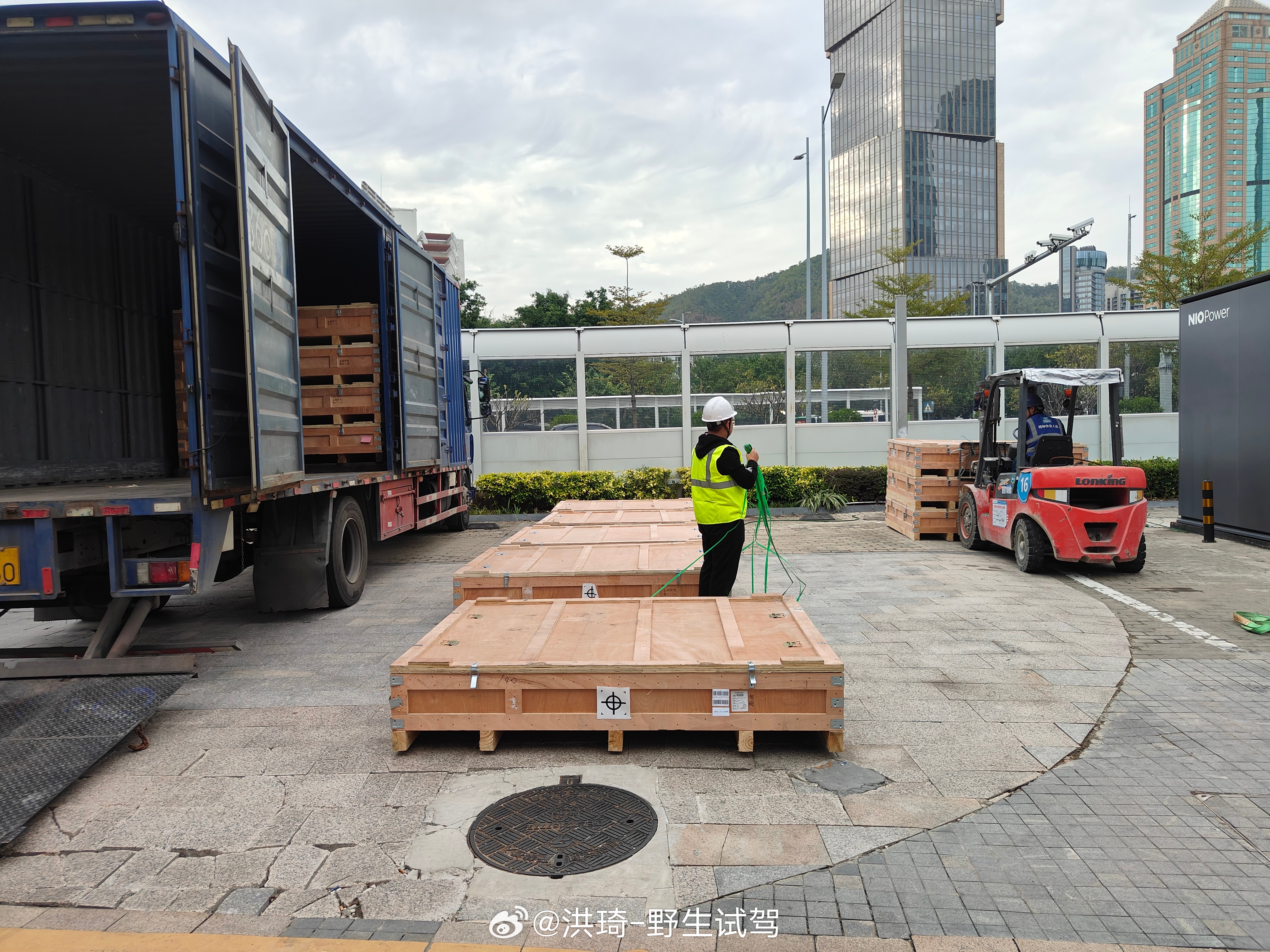 历时俩月，乐道换电站电池加仓完成。截止到2月5号，累计增投8295块全新电池包，