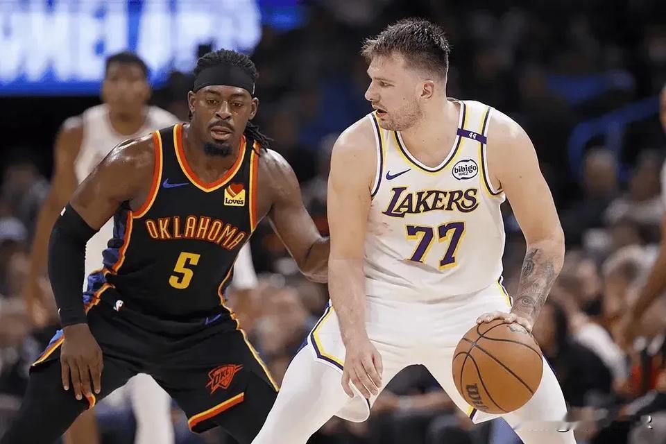 04月08日NBA常规赛，湖人126-99大胜雷霆。

赛后有球迷晒出一组数据统
