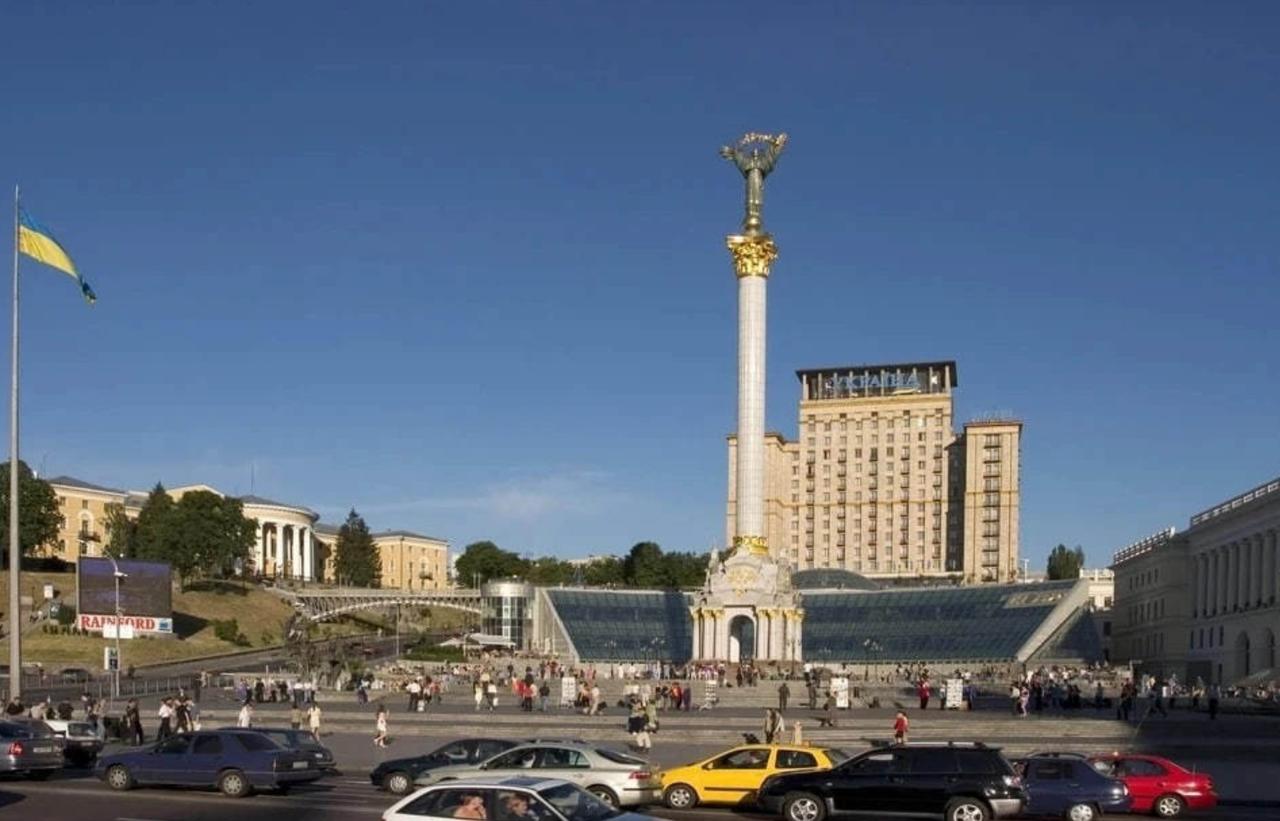 乌克兰作家尼佐伊向该国俄语民众发声
 
乌克兰作家拉里萨·尼佐伊在接受采访时呼吁