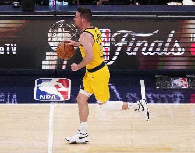 总决赛六场以来，麦康纳替补贡献68分27助攻19篮板，是NBA历史上首位达成60