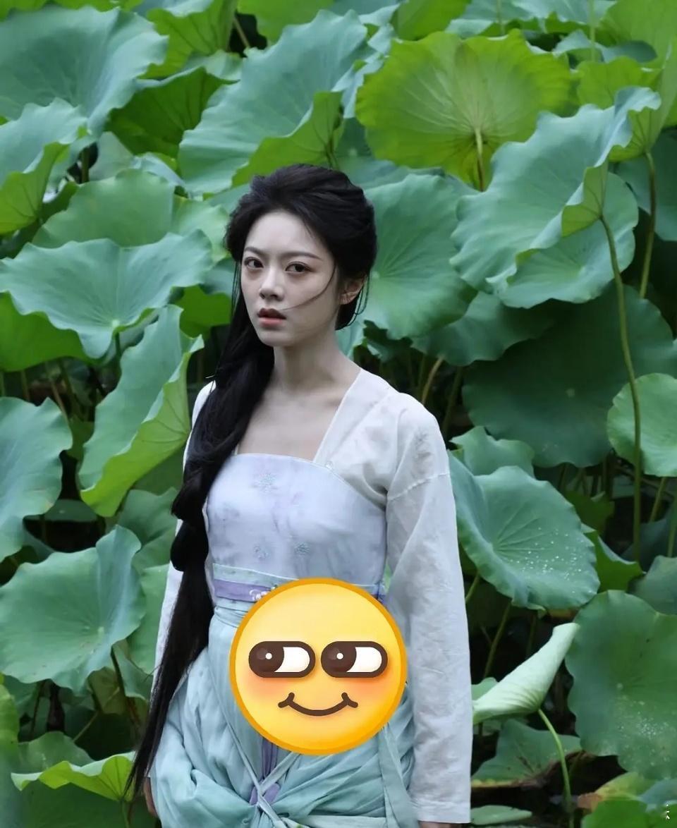 赵今麦这黑眼圈还有救吗，遮都遮不住 