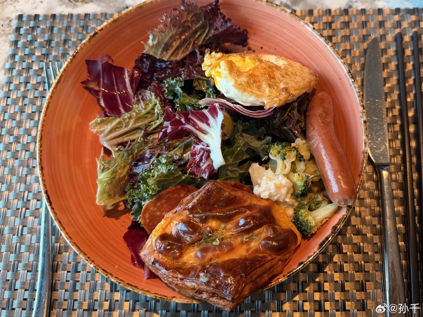 孙千的生活哲学真的太戳心， 认真爱自己，认真感受日常，松弛又热烈，不讨好、不内耗