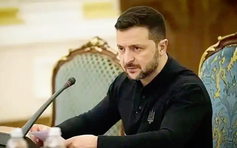 泽连斯基直接下死手，签总统令制裁10人6家公司，精准拿捏俄两大命门。
 
这次制