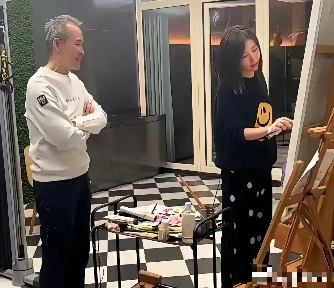 老王本可以从从容容游刃有余的做一个快活的隔壁老王；结果现在混成了匆匆忙忙连滚带爬