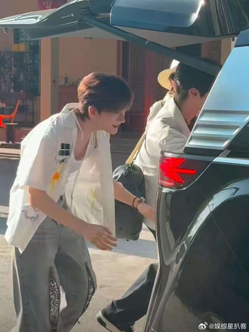  刘涛[超话]刘涛颜安余宇涵综艺再合体刘涛颜安余宇涵新综艺路透刘涛、颜安、余宇涵