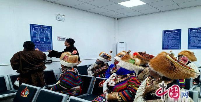 4721米，中国铁路把“民生”写进云端  ​​​