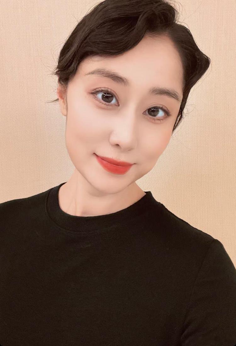 漂亮美阿姨 ​​​