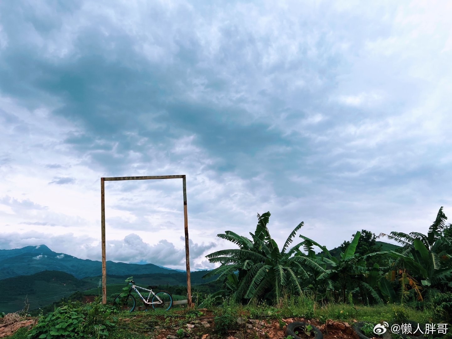 雨后佬佤咖啡此时此刻 20260805。周三。六月廿三。冒个泡