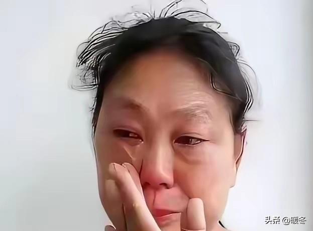太离谱！上海阿姨500人群疯狂凡尔赛，亲手端掉儿子儿媳稳赚多年的金饭碗
 
谁能