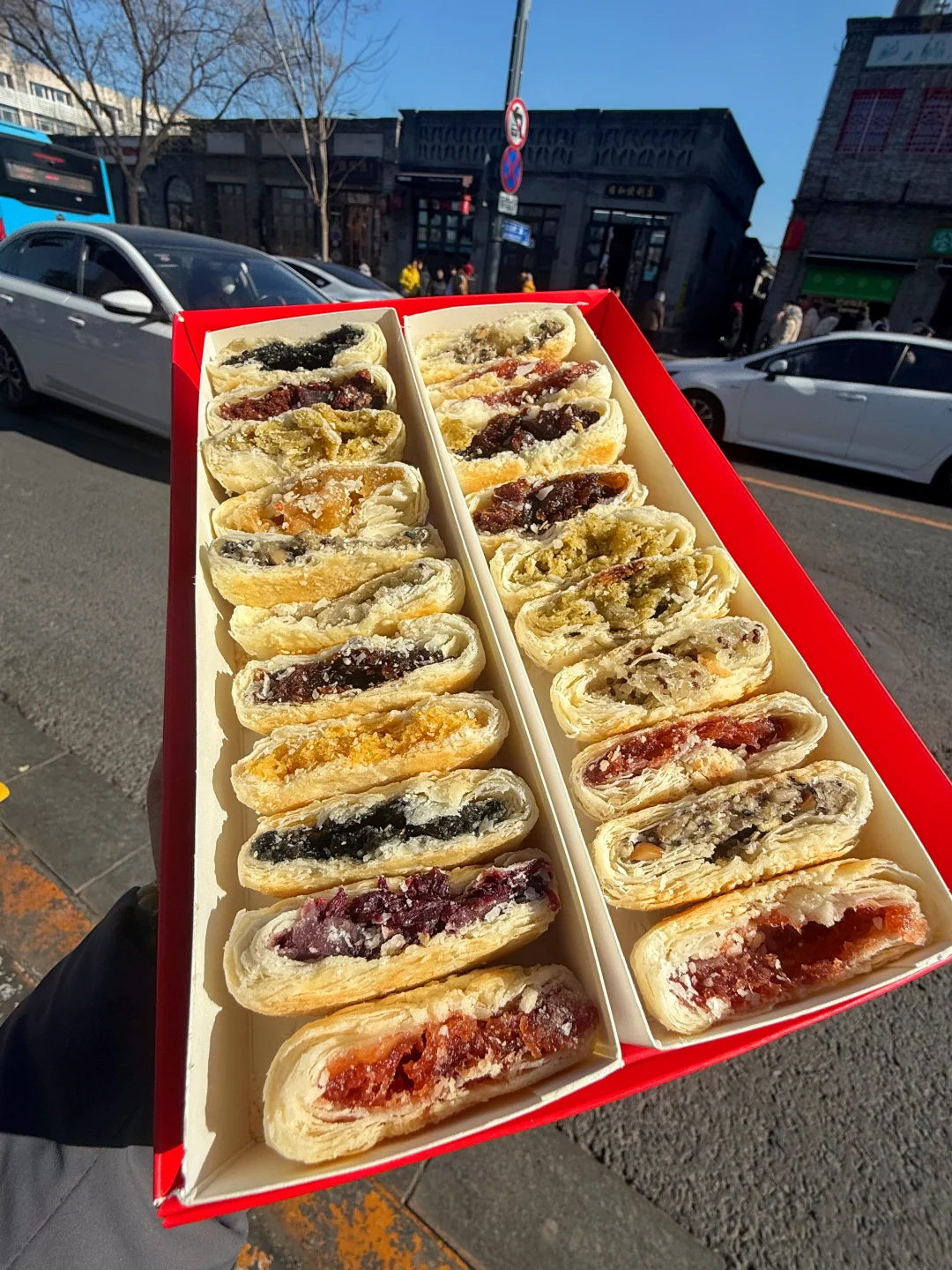 雍和宫红墙外丨我先被这盒酥饼香迷糊了❗