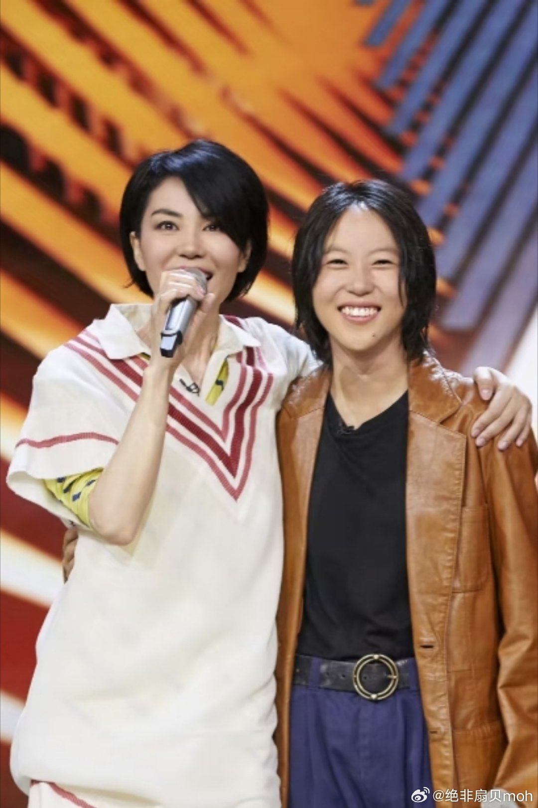 窦靖童没遗传王菲的长相就算了，王菲的音乐天赋她也一点不沾混的最一般的星二代莫过于