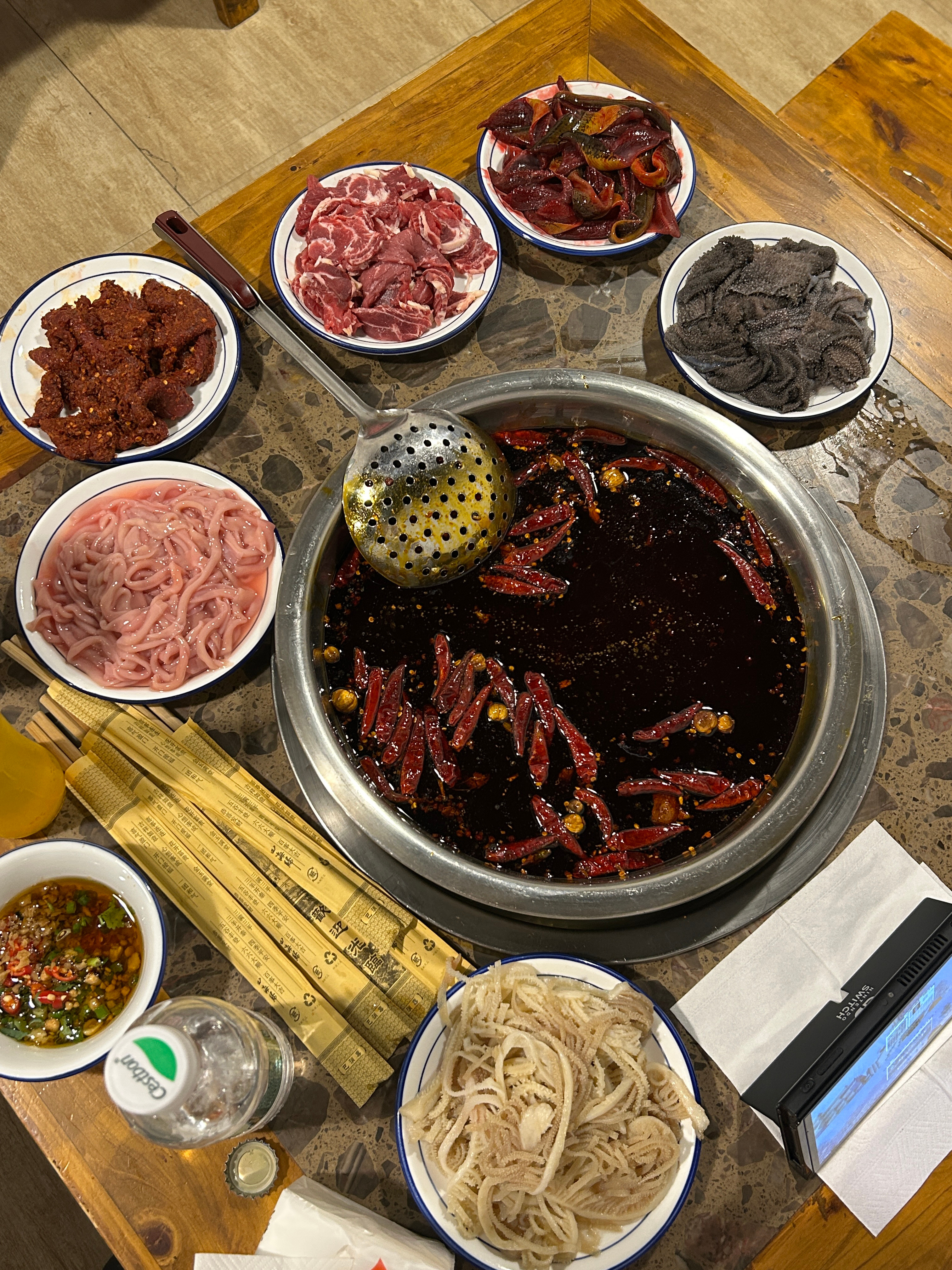 目前就盼着出去吃饭玩游戏了～🎮东哥西弟暑假成长记