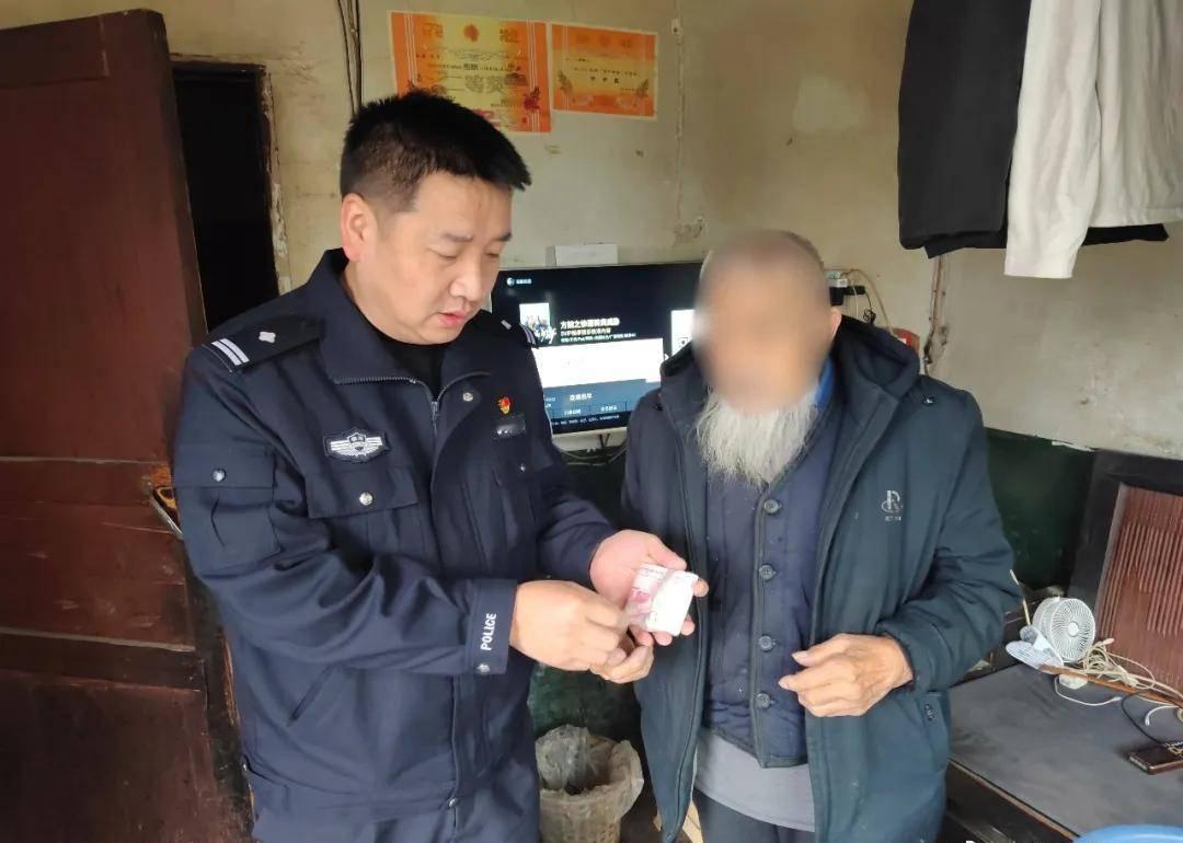 【现金“被盗”，紧急寻找解民忧】“警察同志，这可是我好不容易才攒起来的全部养老钱