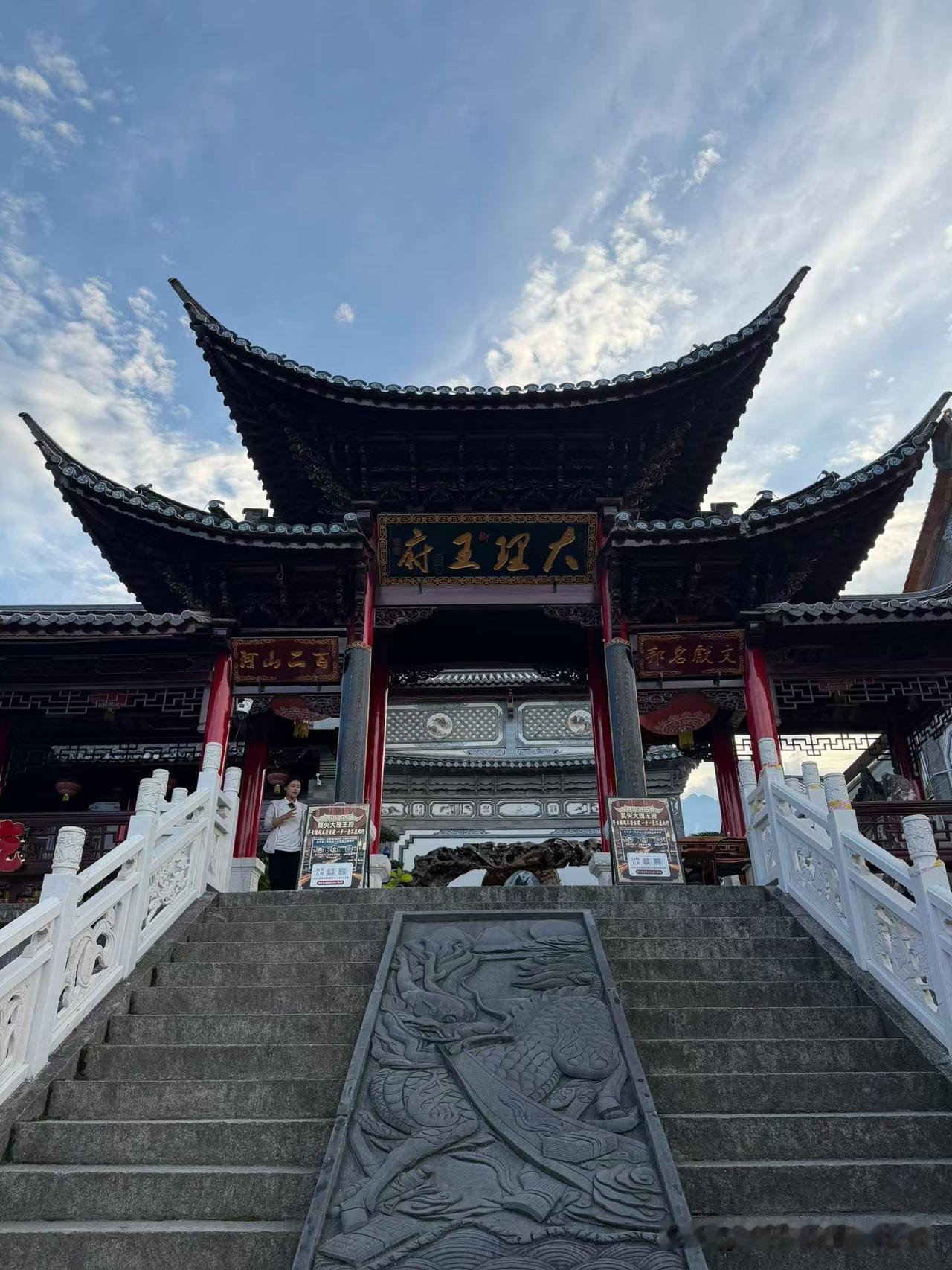 半导体股要王者归来了？

半导体今日表现不错，指数上涨4.54%，有178只个股