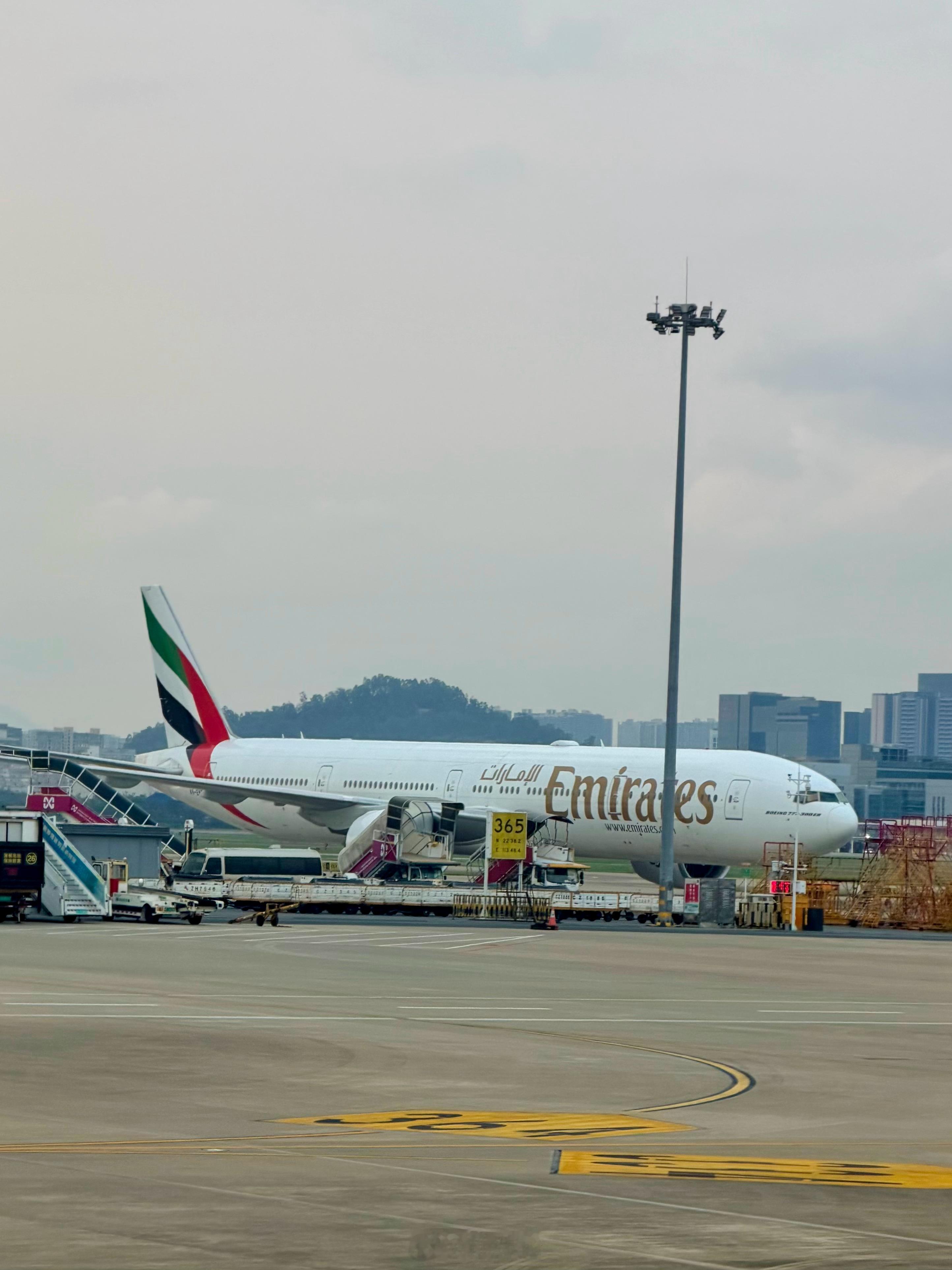 准备出发~ 新鹏城整了半天广告，什么时候把阿提哈德航空也引进来 深圳·深圳宝安国