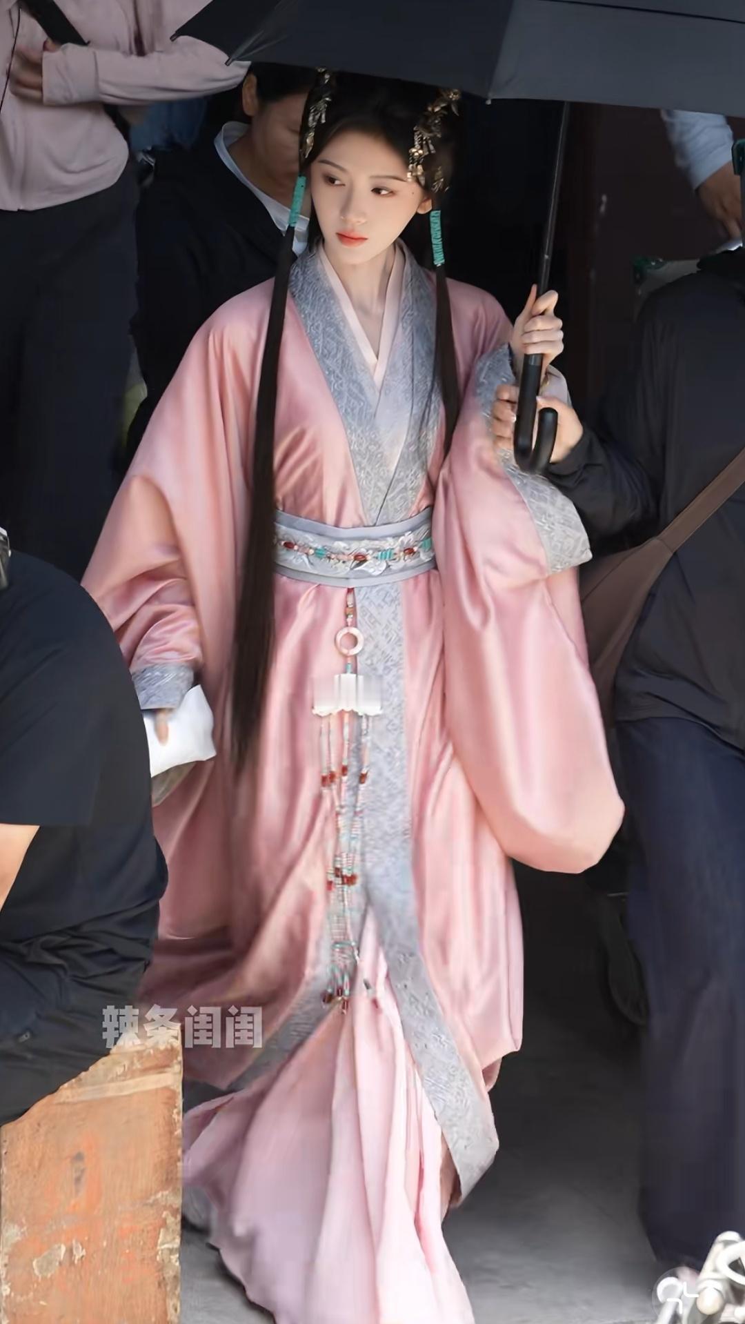 现在的战国袍真好看啊 