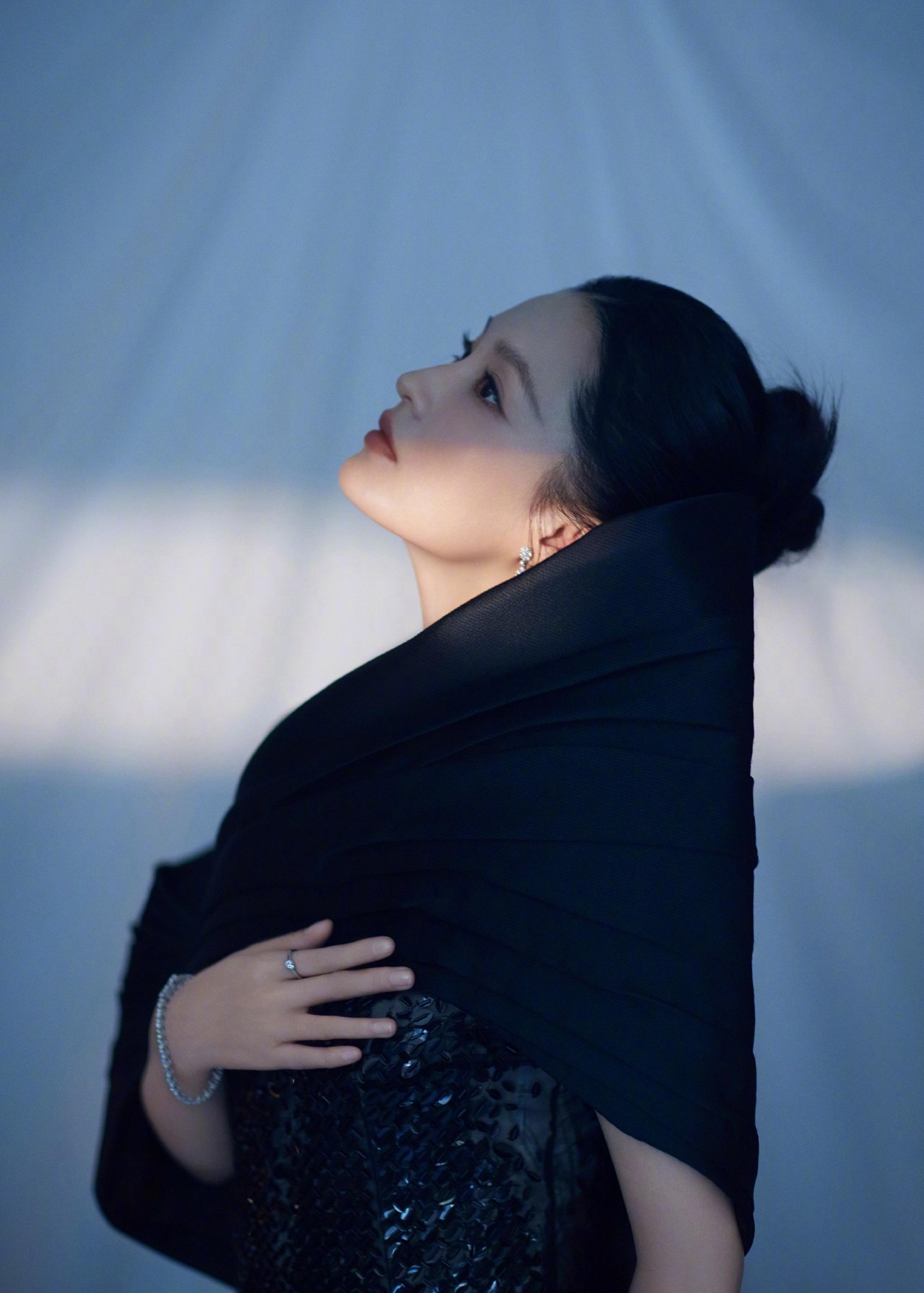 李沁。田小娥