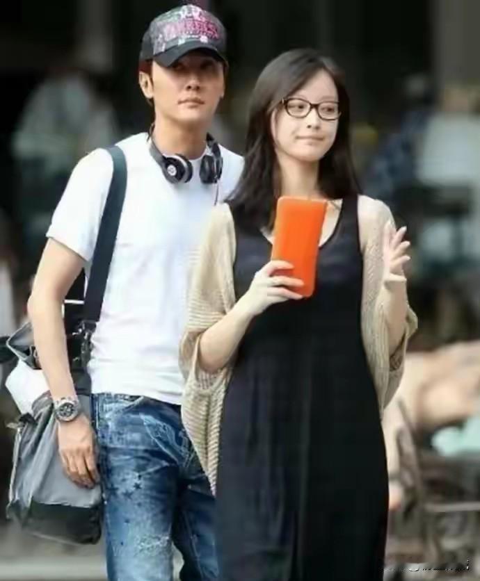 冯绍峰和倪妮他们真年轻可惜没走到一起
要不就没赵丽颖啥事了
现在也跟赵丽颖不挨着