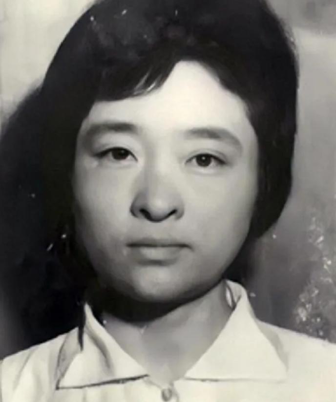 1975年，她用4.5万公款包养了7个情夫，然而，整整十年，竟然没有一个人发现，