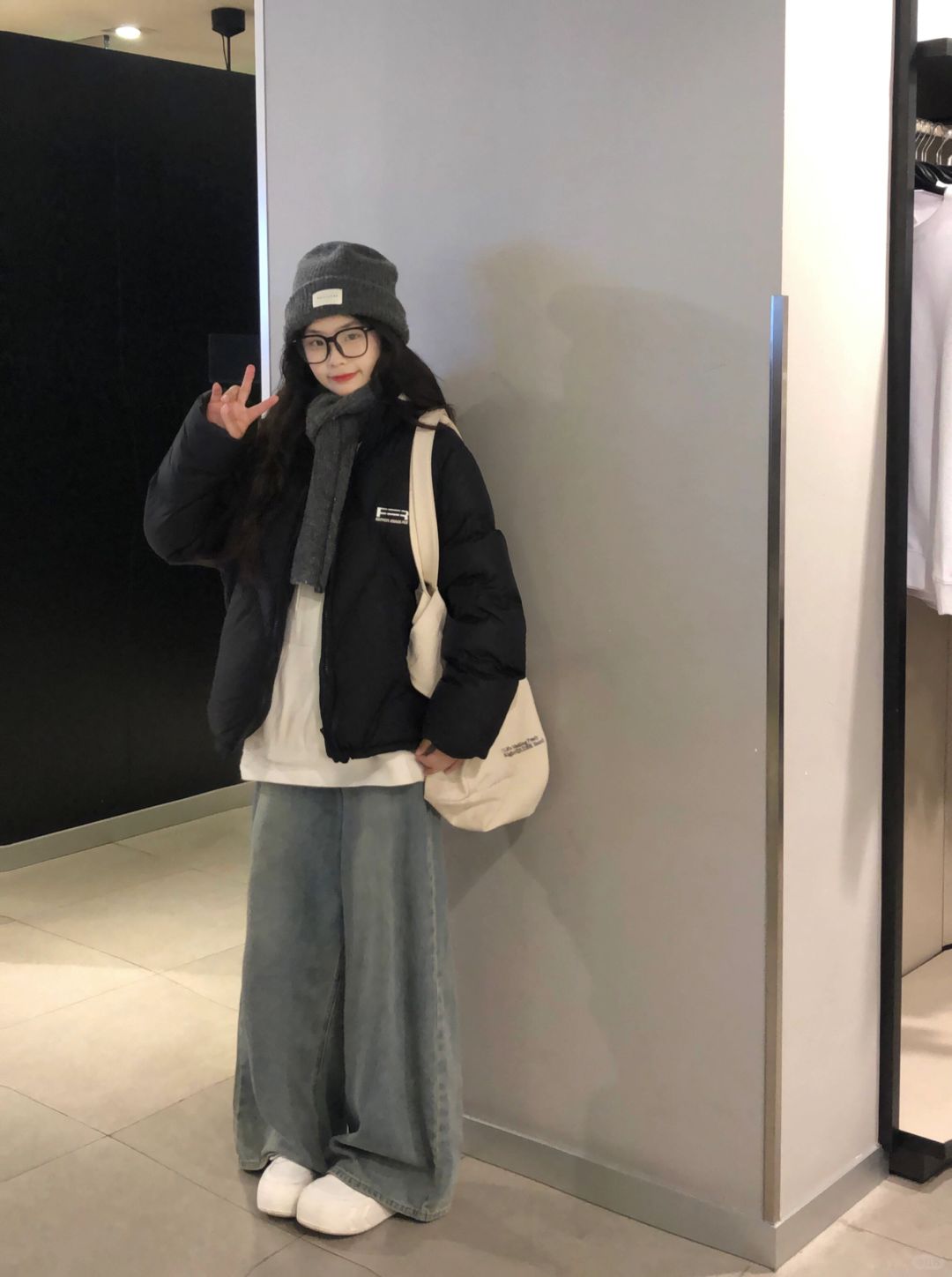 ❄️入冬的第一件黑色羽绒服叠穿卫衣好喜欢！